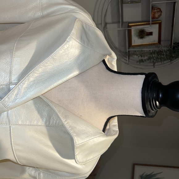 Dero Enteprises by Rocco D’Amelio white leather vintage jacket - Picture 3 of 7